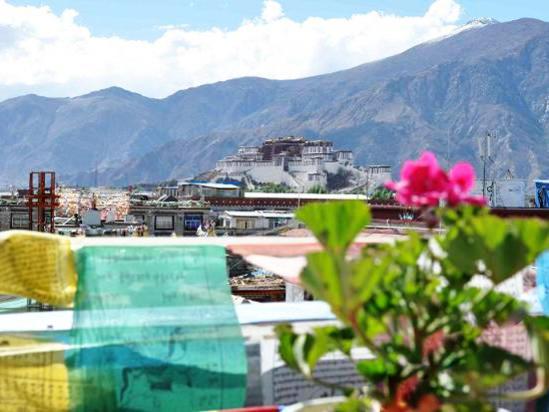 Tashitakge Hotel Lhasa Exterior foto